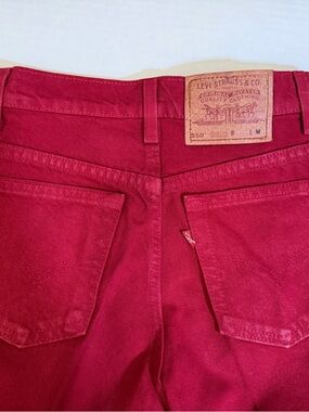 Vintage Levi’s 550 Red Jeans Made in USA Relaxed Fit Tapered Leg Women’s 7 Mediu